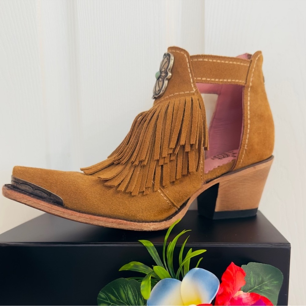 JUNK GYPSY by LANE ~ Fringed Tan Leather Ankle Boots w/Faux Turquoise size 7.5 - Picture 8 of 12